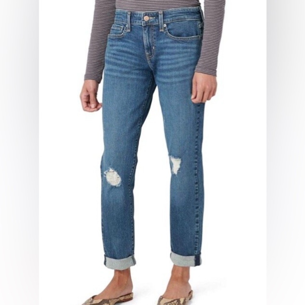 Levi's Signature Gold Medium Wash Distressed Mid-Rise Boyfriend Jeans in Size 24